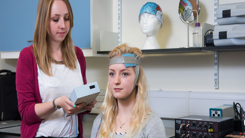 تحریک الکتریکی فراجمجمه ای (TDCS)
