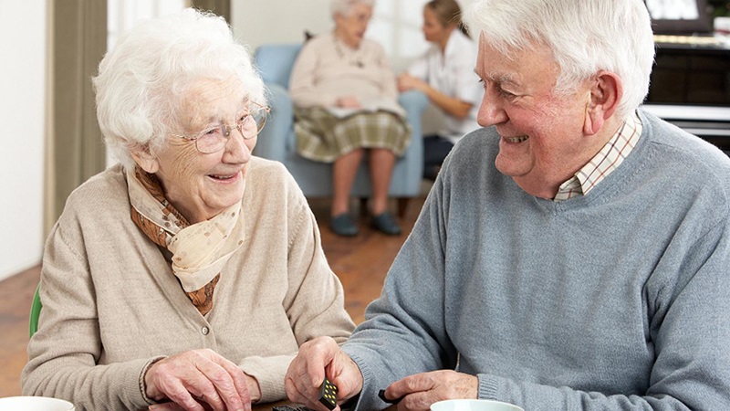 بیماری‌های مرتبط با سن | کلینیک مغز و اعصاب اصفهان | کلینیک تخصصی مغز و اعصاب نورون