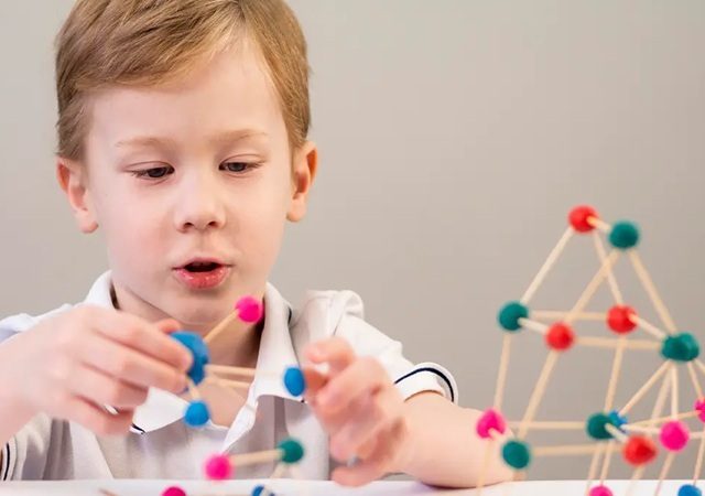 تغییرات سیناپسی و تأثیر آن‌ها بر اختلالات یادگیری | کلینیک مغز و اعصاب اصفهان | کلینیک تخصصی مغز و اعصاب نورون