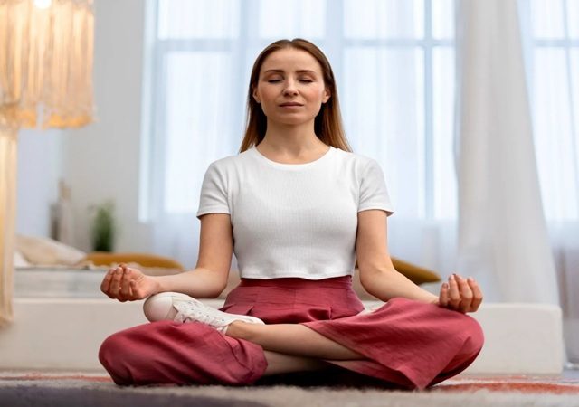 نقش مدیتیشن در کاهش استرس و بهبود تمرکز و خلاقیت | کلینیک مغز و اعصاب اصفهان | کلینیک تخصصی مغز و اعصاب نورون